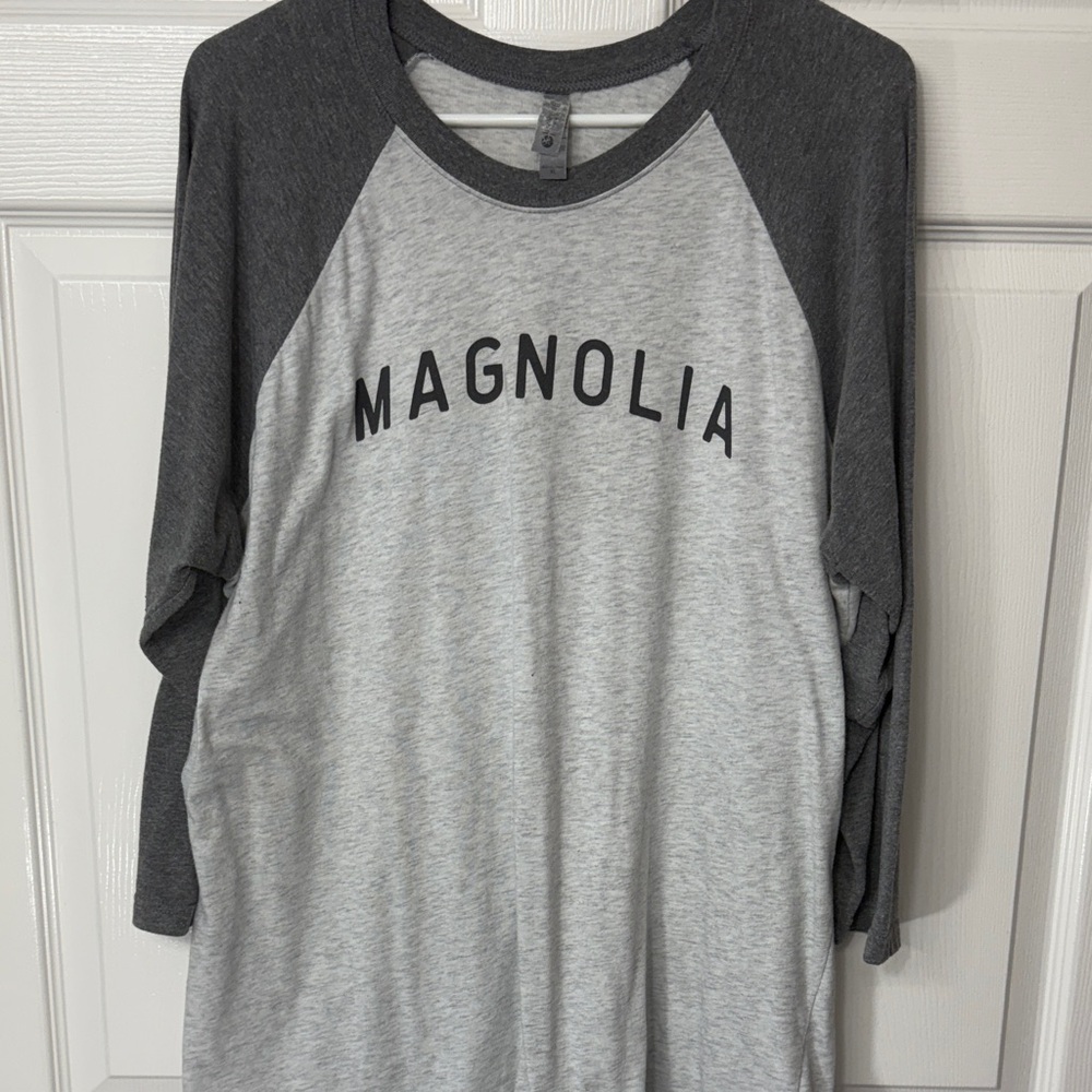 Magnolia Farms Gray Raglan Sleeve Shirt XL